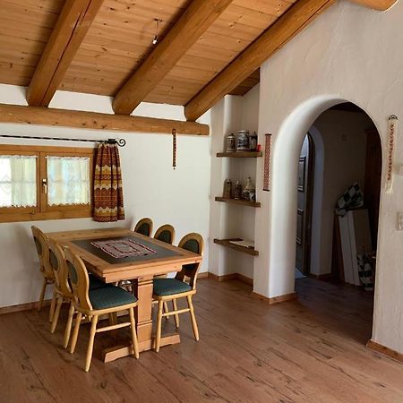 Ferienwohnung Jalet Tschierv Exterior foto